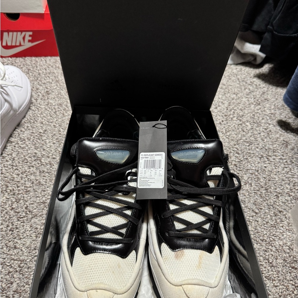 Nike Black and Cream Low-Top Sneakers